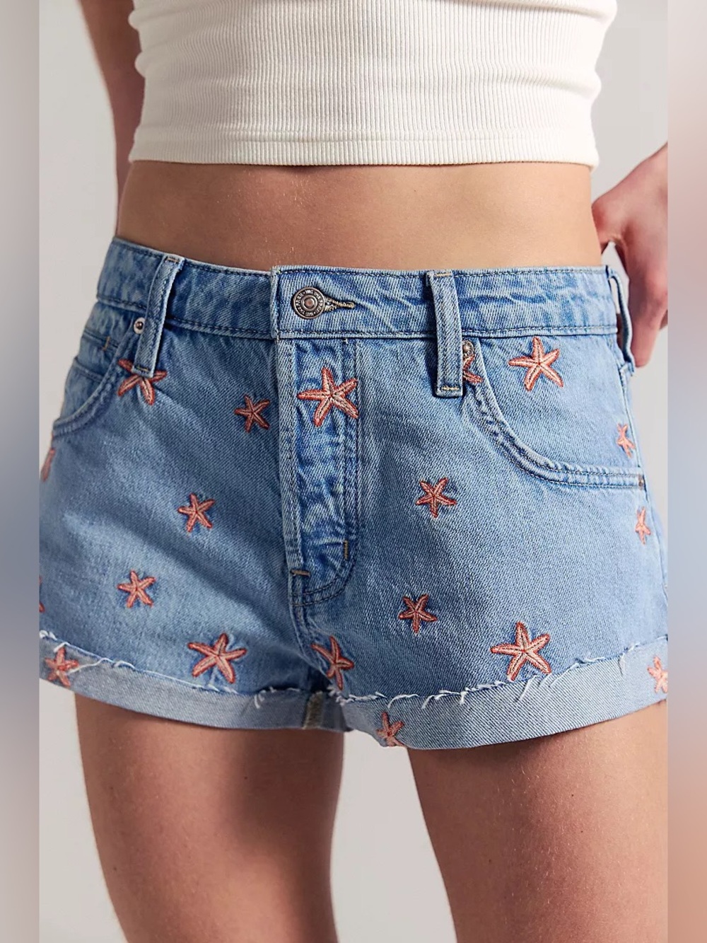 New Free People We The Free Cali Cuffed Embroidered Shorties Denim Shorts sz 24